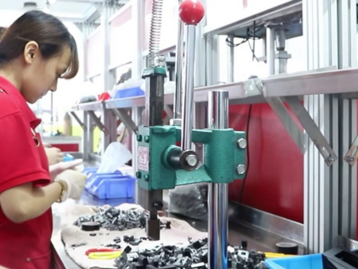 Mechanical Parts Assembly Line